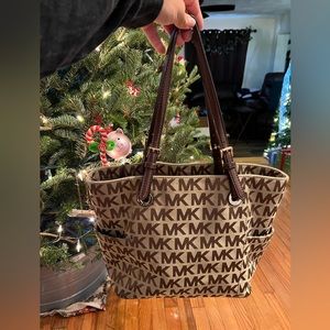 MK tan purse